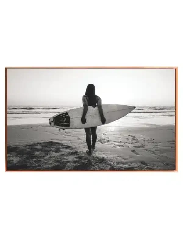 Surfer på Vej Mod Havet