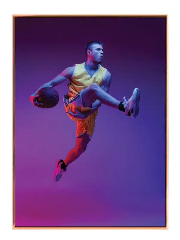 Flyvende Basketballhelt i Fart