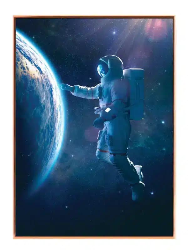 Astronaut Svæver Mod Jorden
