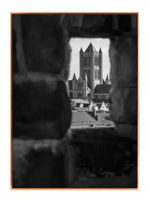Domkirke Indrammet af Murværk